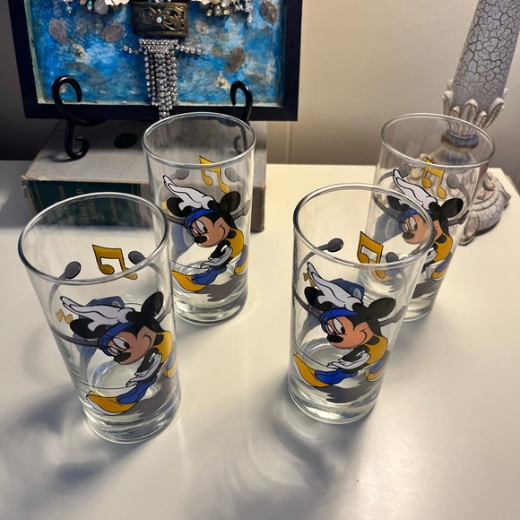 VINTAGE Bundle | 4 Minnie Mouse Jazzercise Boombox Glass Drinking Cup!! - Picture 3 of 5